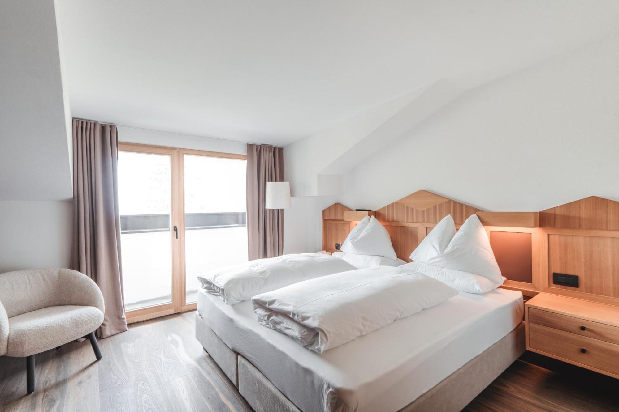 Hotel Kreuzberg Monte Croce Sexten Buitenkant foto