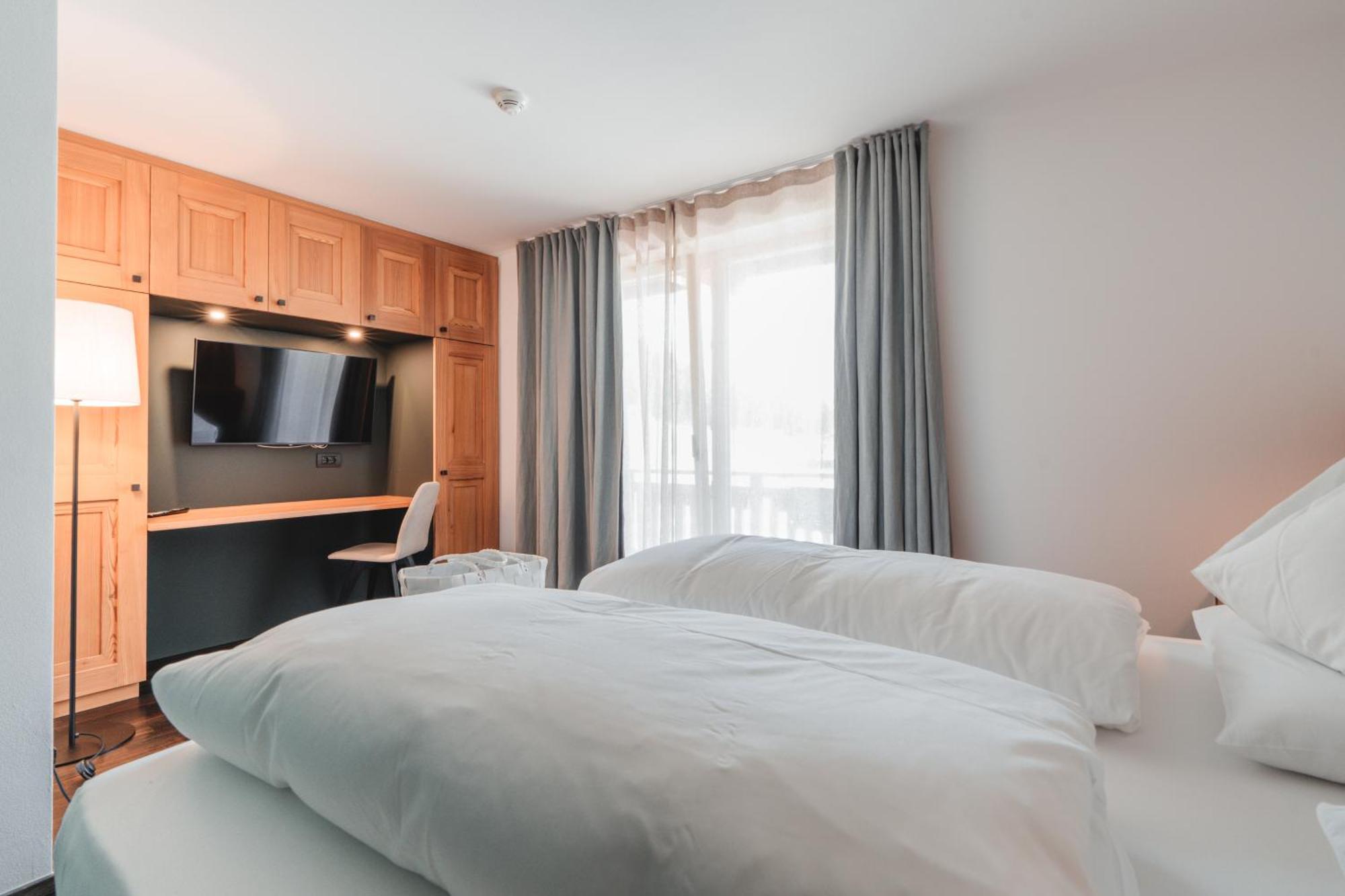 Hotel Kreuzberg Monte Croce Sexten Buitenkant foto