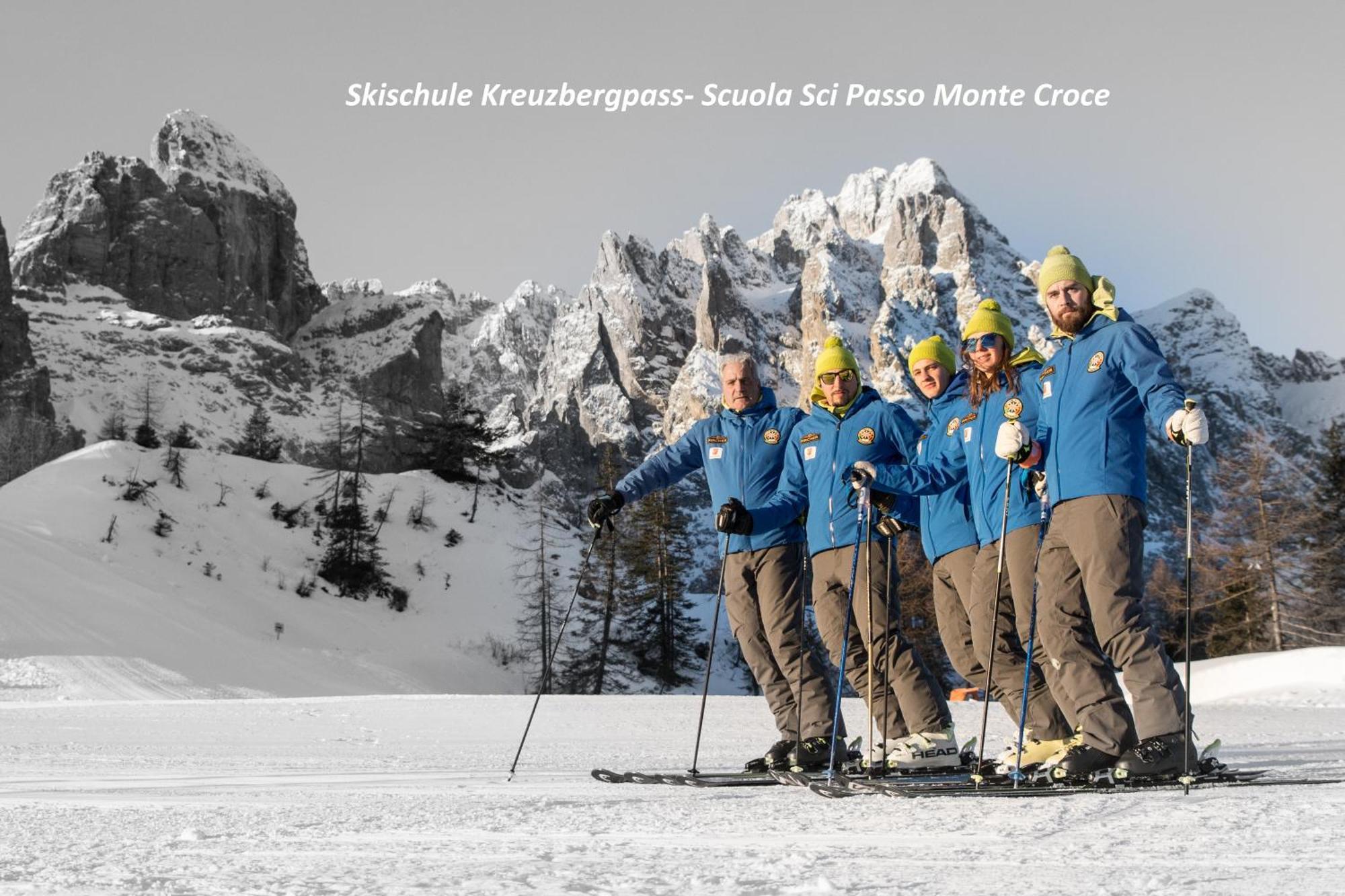 Hotel Kreuzberg Monte Croce Sexten Buitenkant foto