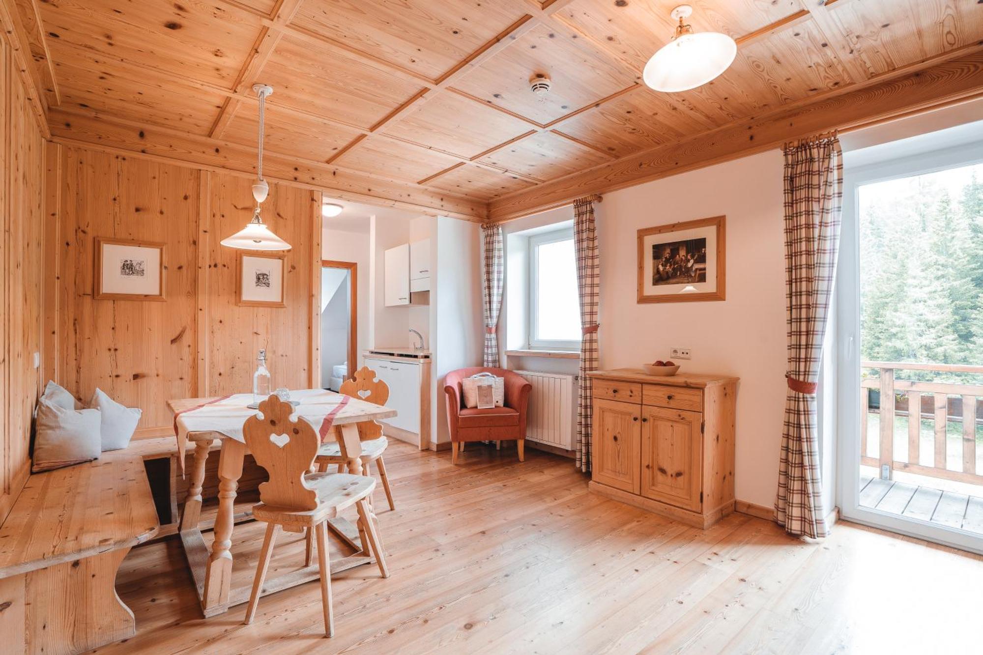 Hotel Kreuzberg Monte Croce Sexten Buitenkant foto